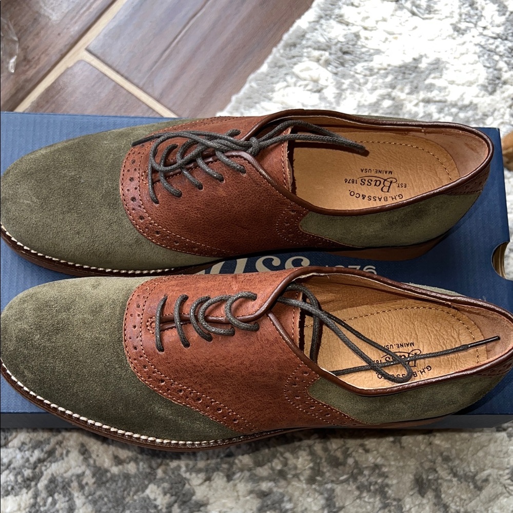 G.H. Bass & Co. Brown and Green Oxford Shoes - Picture 4 of 9